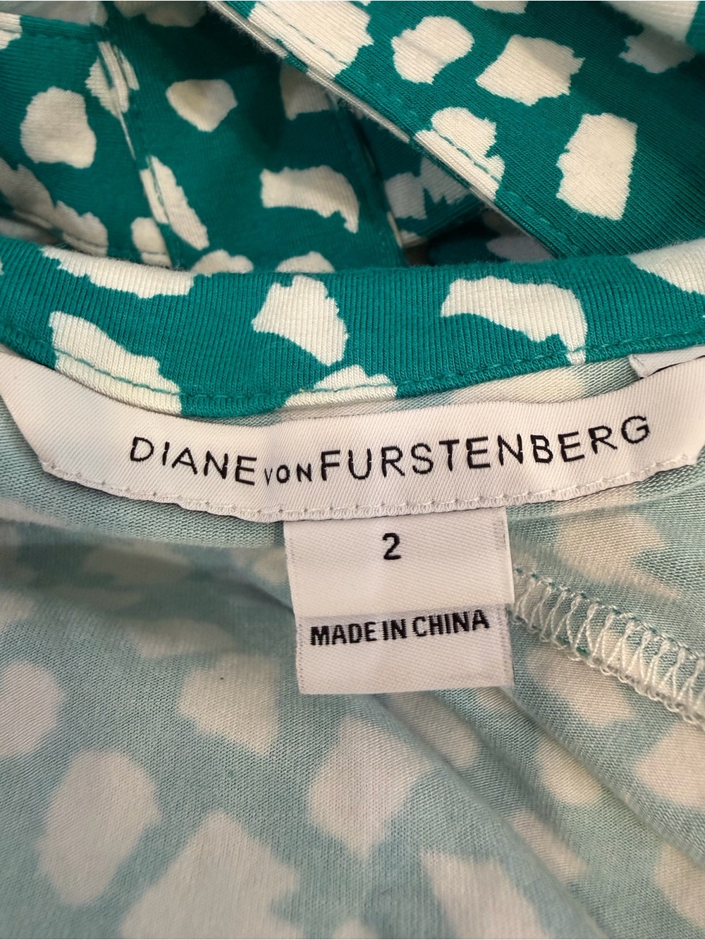 Diane Von Furstenberg DVF Samson Leopard Leaves Parakeet Print Wrap Dress Size 2 - Picture 11 of 11